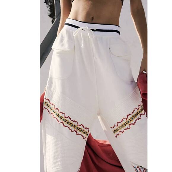 New Free People Crystal Sports Embroidered Harem Jogger Pants $198 LARGE White - Picture 1 of 7